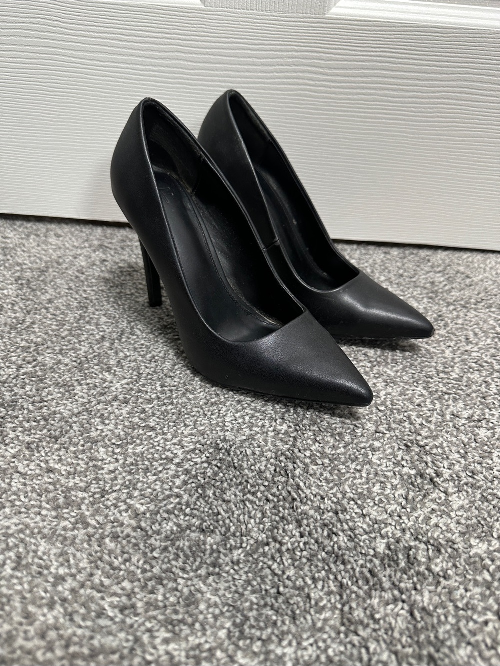Classic Black Pointed Toe High Heel Pumps